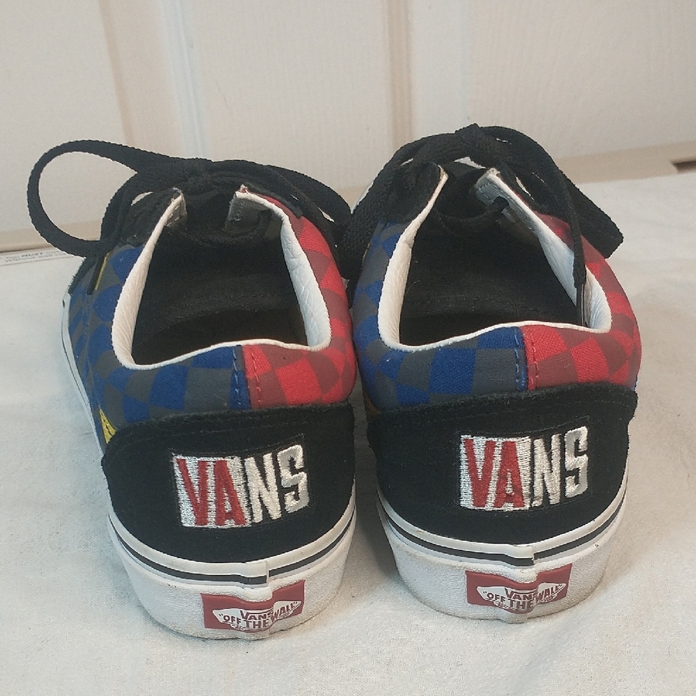 Vans Classic Checkerboard Sneakers. Mens SZ 7.5 Ladies SZ 9. EUC.